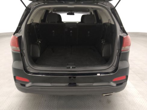 Used 2019 Kia Sorento L image 29