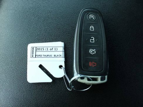 Used 2015 Ford Taurus Limited w/ Equipment Group 301A image 25