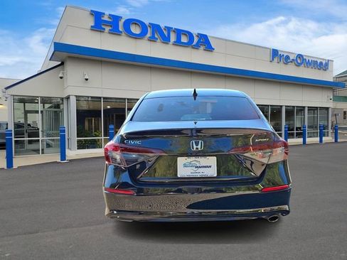 Used 2025 Honda Civic Sport image 5