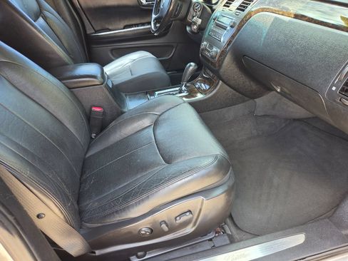 Used 2008 Cadillac DTS FWD image 38