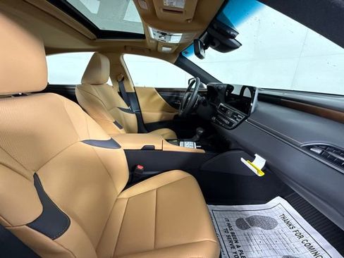 New 2025 Lexus ES 350 350 image 32