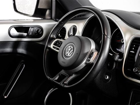 Used 2016 Volkswagen Beetle 1.8T SE image 11