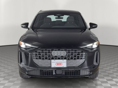 Certified 2025 Audi Q5 Premium w/ 19" Wheel Package AWD/4WD image 6