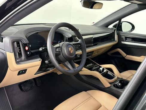 New 2026 Porsche Cayenne Coupe AWD/4WD image 4