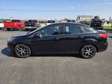 Used 2017 Ford Focus SEL image 4