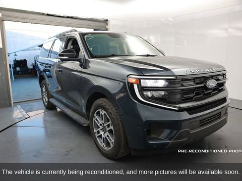 Used 2025 Ford Expedition Active image 9