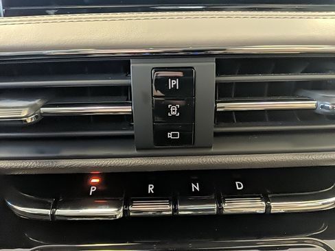 Used 2020 Lincoln Corsair Reserve w/ Appearance Package image 20