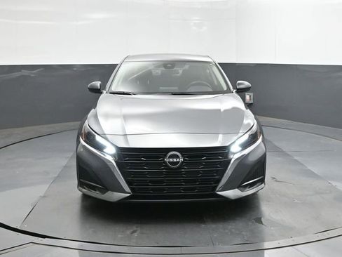 Used 2025 Nissan Altima 2.5 SV image 22