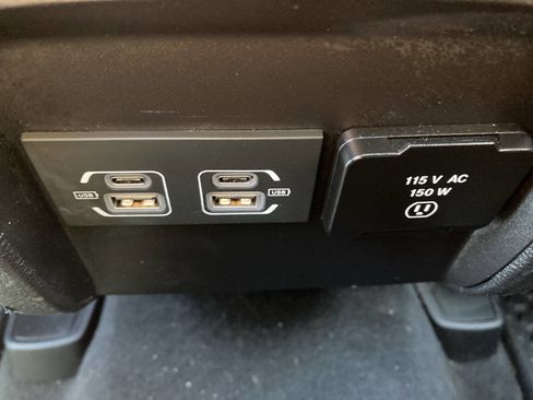 Used 2022 Jeep Cherokee Trailhawk w/ Sun, Sound & Nav Group image 40