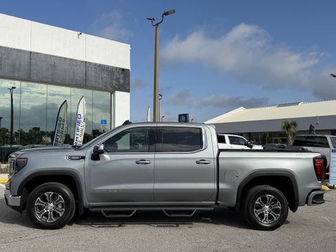 Used 2026 GMC Sierra 1500 SLE AWD/4WD image 8