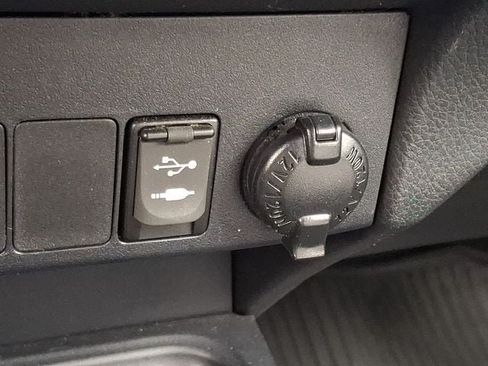 Used 2016 Toyota RAV4 Limited AWD/4WD image 25