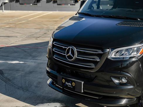 Used 2022 Mercedes-Benz Sprinter 3500 image 26