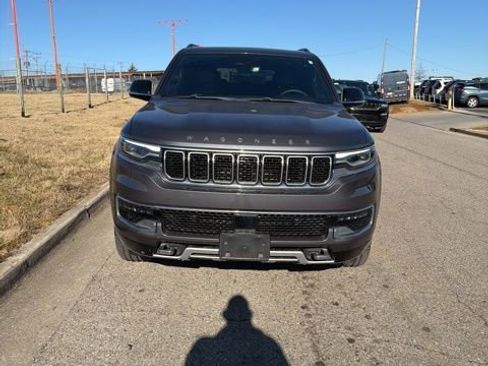 Used 2024 Jeep Wagoneer Series II w/ Premium Group I image 3