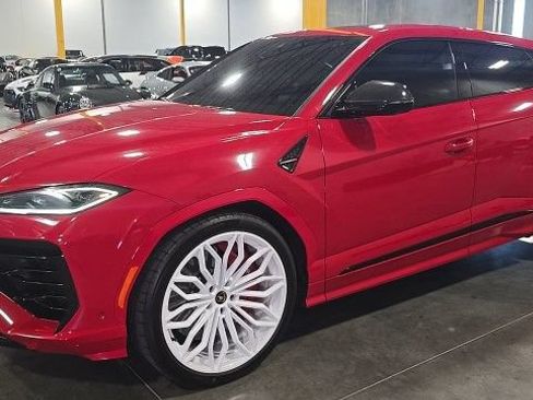Used 2025 Lamborghini Urus SE AWD/4WD image 1