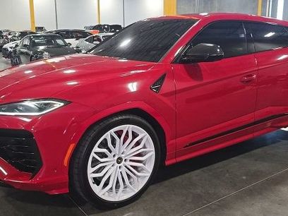 Used 2025 Lamborghini Urus SE