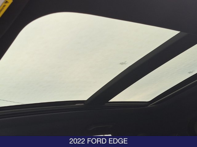 Used 2022 Ford Edge ST-Line w/ Cargo Accessory Package AWD/4WD image 17