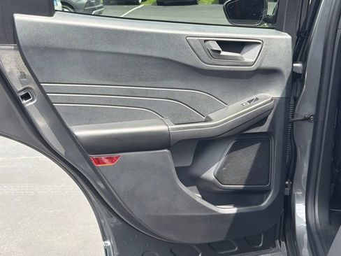 Used 2025 Ford Escape Active AWD/4WD image 31