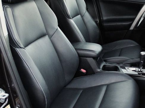 Used 2017 Toyota RAV4 Limited image 24