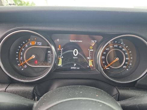 Used 2023 Jeep Wrangler Unlimited Sahara AWD/4WD image 1