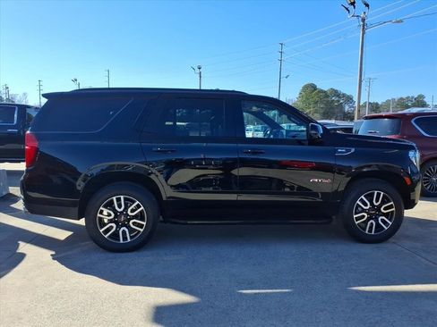 Used 2024 GMC Yukon AT4 w/ Technology Package image 8
