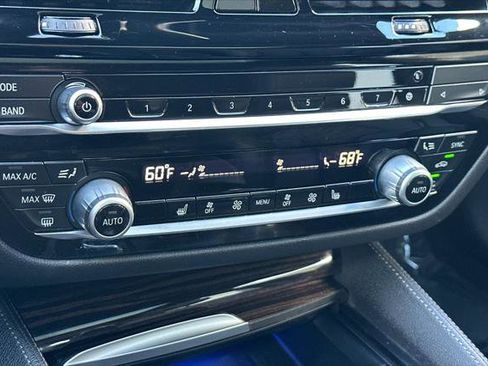 Used 2023 BMW 540i w/ M Sport Package image 19