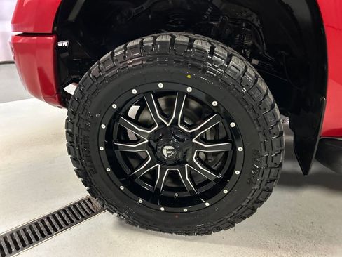 Used 2020 Toyota Tundra Platinum AWD/4WD image 9