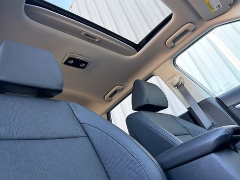 Used 2024 Kia Seltos SX w/ SX Sunroof Package AWD/4WD image 17