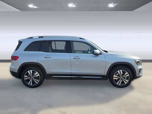 Used 2026 Mercedes-Benz GLB 250 4MATIC image 8
