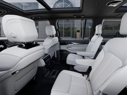 New 2026 Jeep Grand Wagoneer Summit image 23