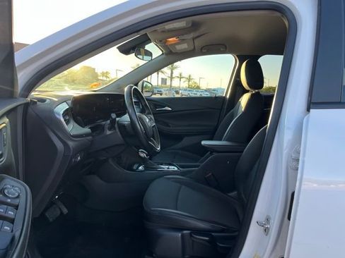 Used 2024 Buick Encore GX Preferred image 17