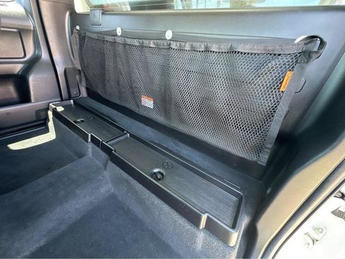 Used 2022 Toyota Tacoma SR RWD image 9