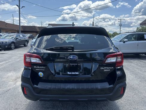 Used 2018 Subaru Outback 3.6R Touring AWD/4WD image 14