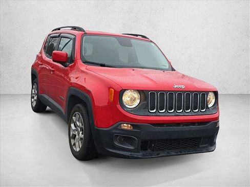 Used 2017 Jeep Renegade Latitude w/ Popular Equipment Group image 2