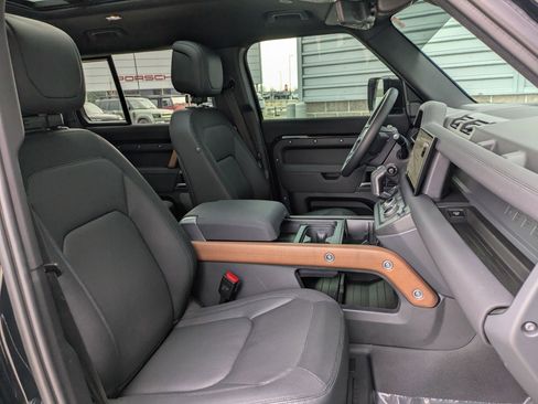 Certified 2023 Land Rover Defender 110 X image 30