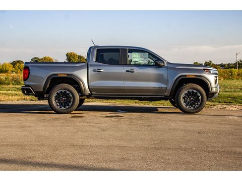 New 2026 GMC Canyon AT4 image 41