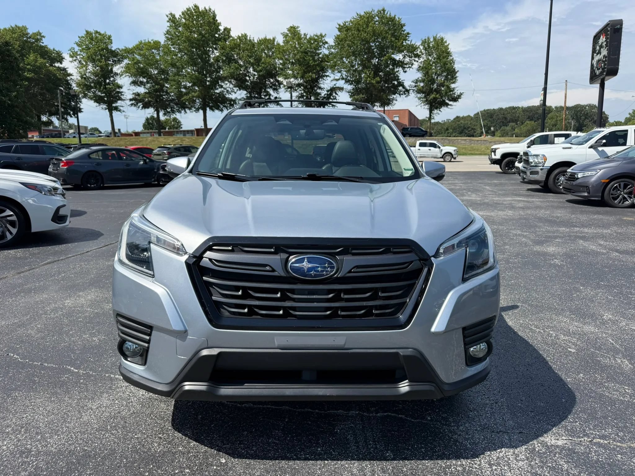 Used 2023 Subaru Forester Limited AWD/4WD image 9