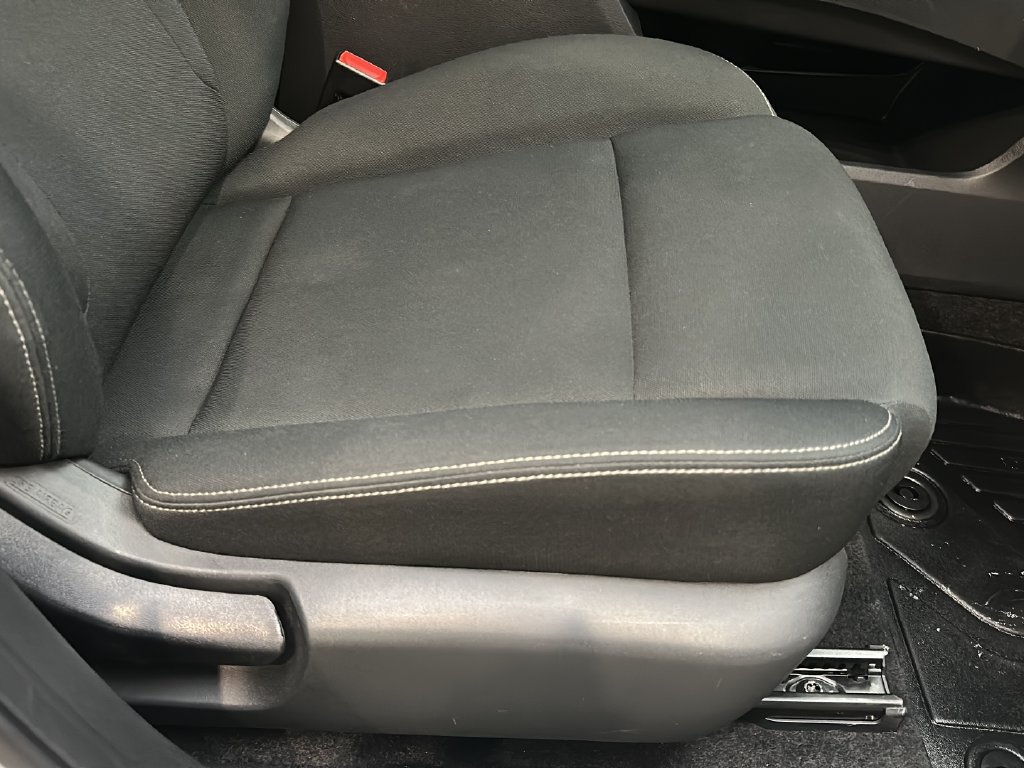 Used 2024 Nissan Rogue S AWD/4WD image 21