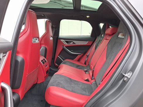 Used 2022 Jaguar F-PACE SVR image 5