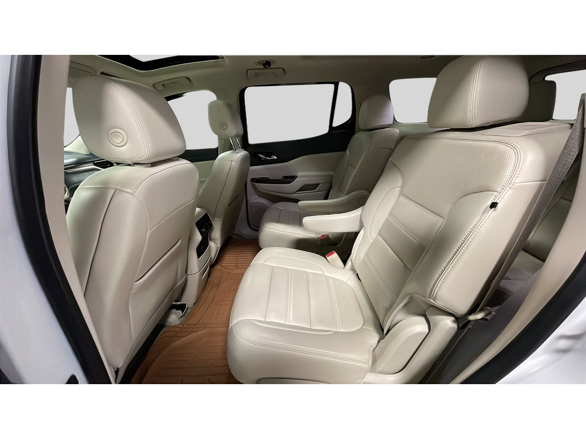 Used 2022 GMC Acadia Denali w/ Denali Ultimate Package AWD/4WD image 17