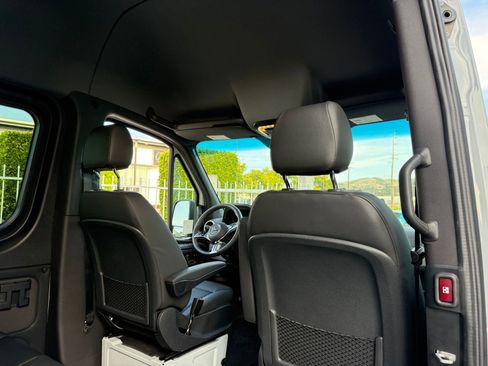 New 2025 Mercedes-Benz Sprinter 2500 image 16
