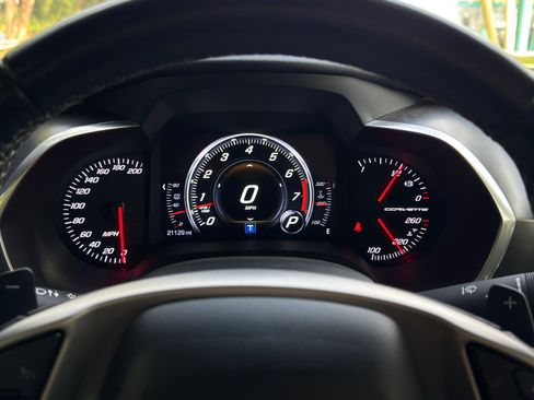 Used 2016 Chevrolet Corvette Stingray Coupe w/ 2LT Preferred Equipment Group image 15