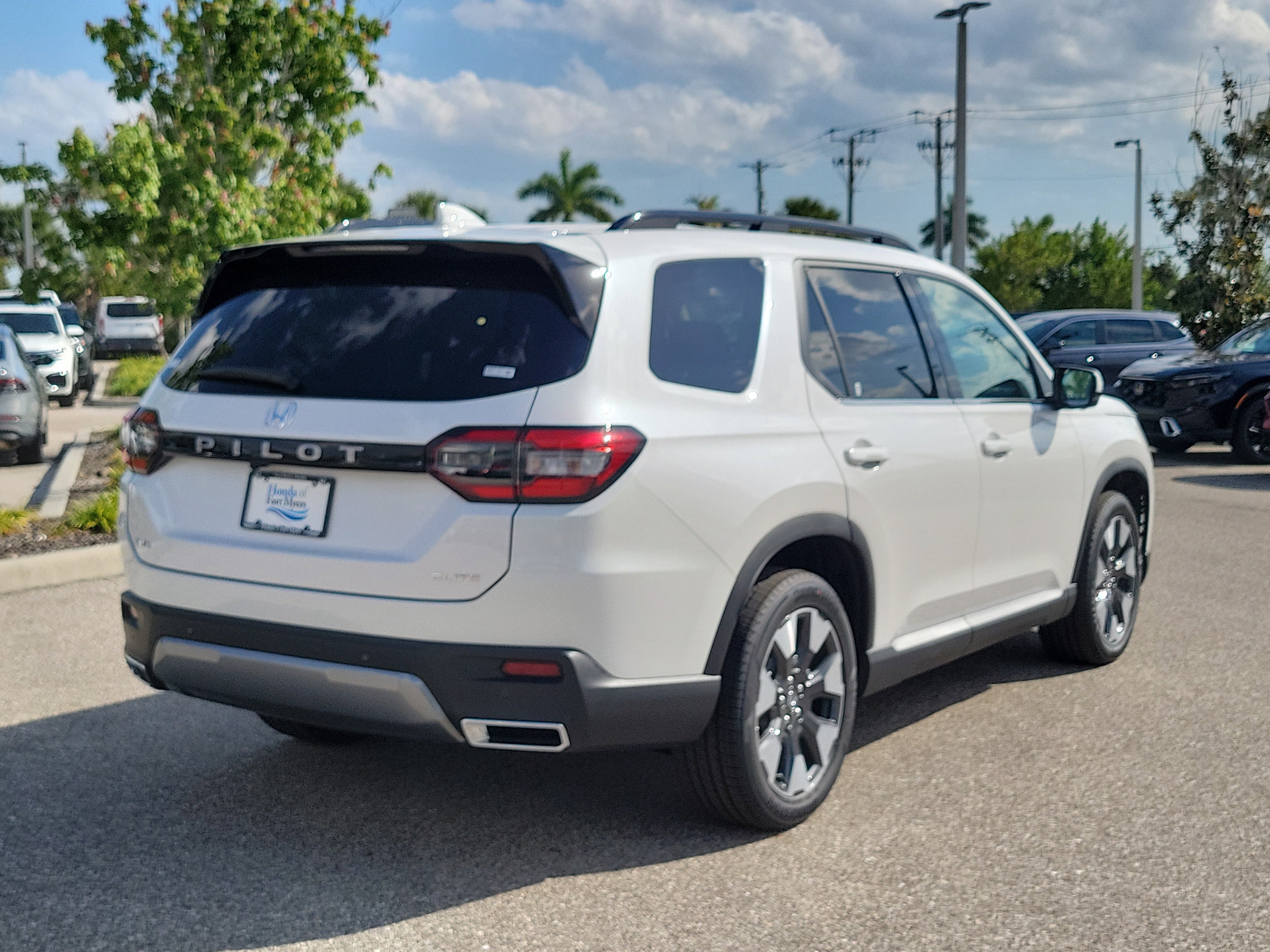 New 2026 Honda Pilot Elite image 7