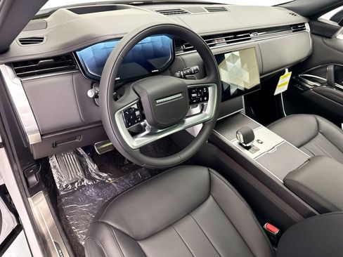 New 2026 Land Rover Range Rover Long Wheelbase SE AWD/4WD image 10
