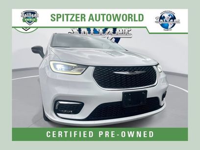 Used 2024 Chrysler Pacifica Limited