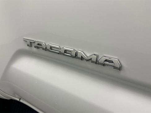 Certified 2022 Toyota Tacoma SR5 image 16