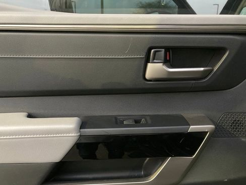 Used 2024 Toyota Tundra Limited image 12