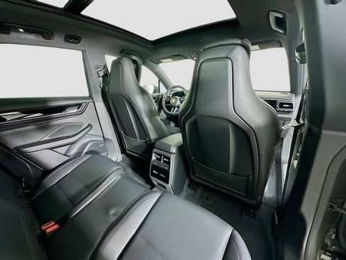 Used 2024 Porsche Macan 4 Electric image 30