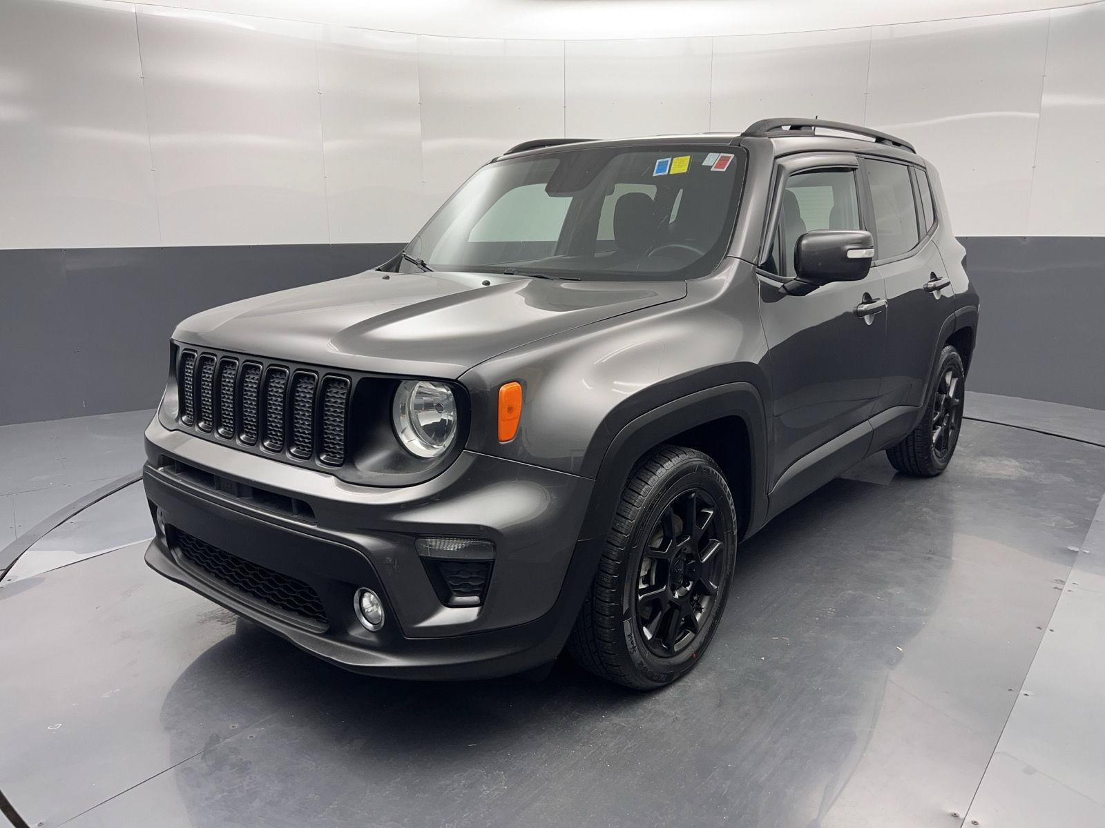 Used 2019 Jeep Renegade Altitude w/ Quick Order Package 2XM FWD image 29
