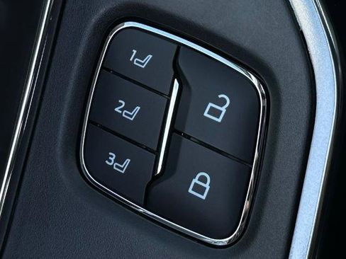 New 2026 Ford F350 Platinum w/ FX4 Off-Road Package image 26