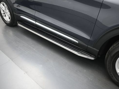 Certified 2022 Ford Explorer XLT RWD image 27